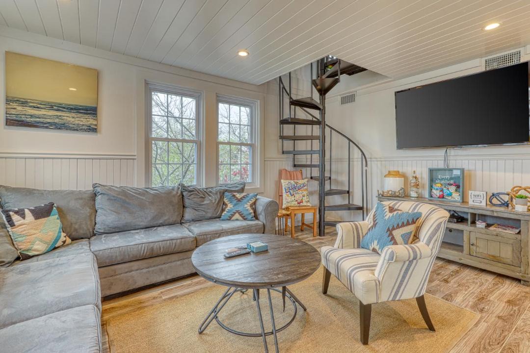 Photo of Livingroom in Ocean Beach