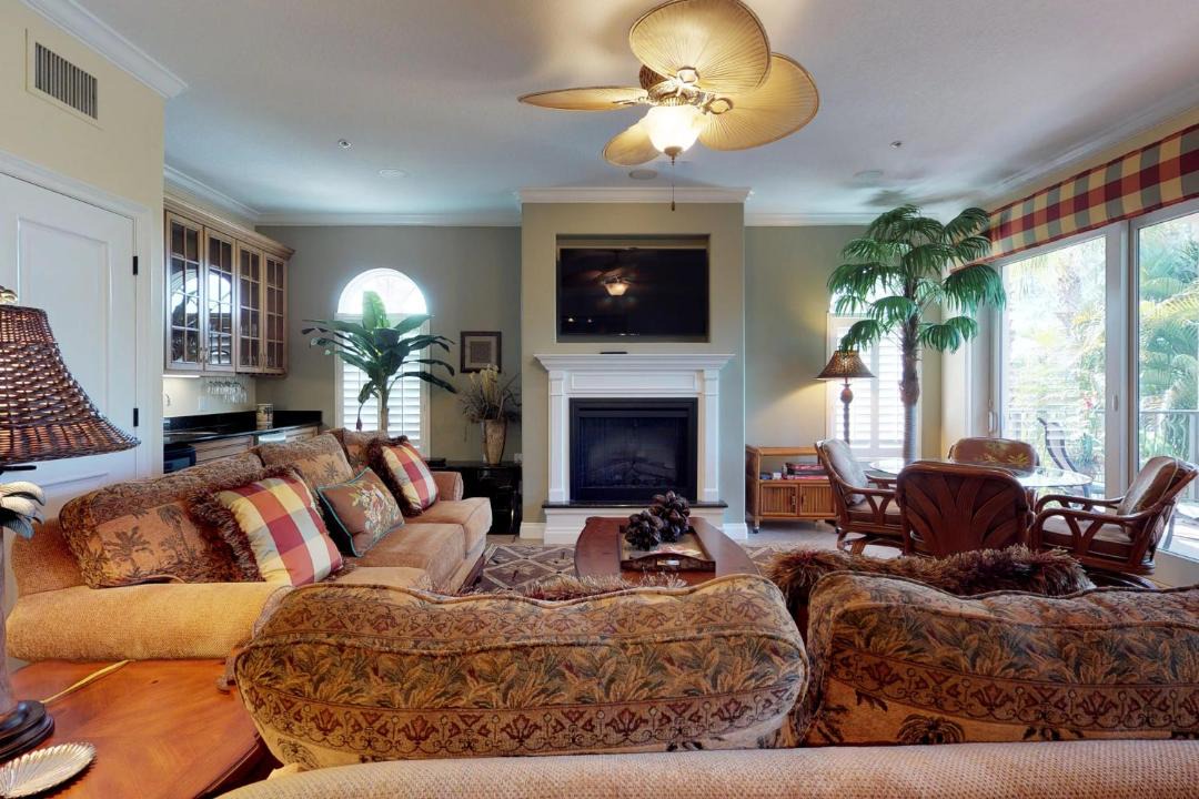 Photo of Livingroom in Holmes Beach