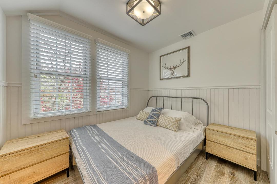 Photo of Bedroom in Ocean Beach