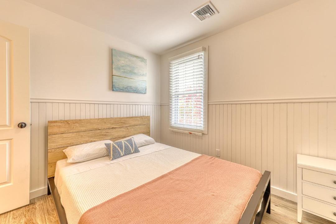 Photo of Bedroom in Ocean Beach