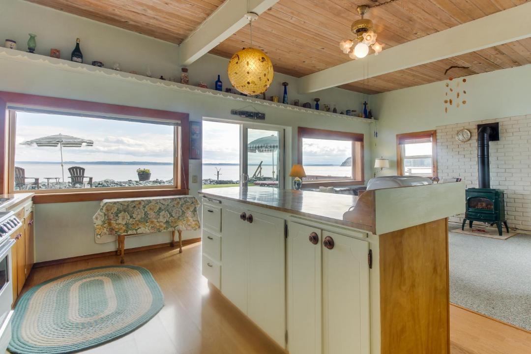 Photo of Others in Clinton