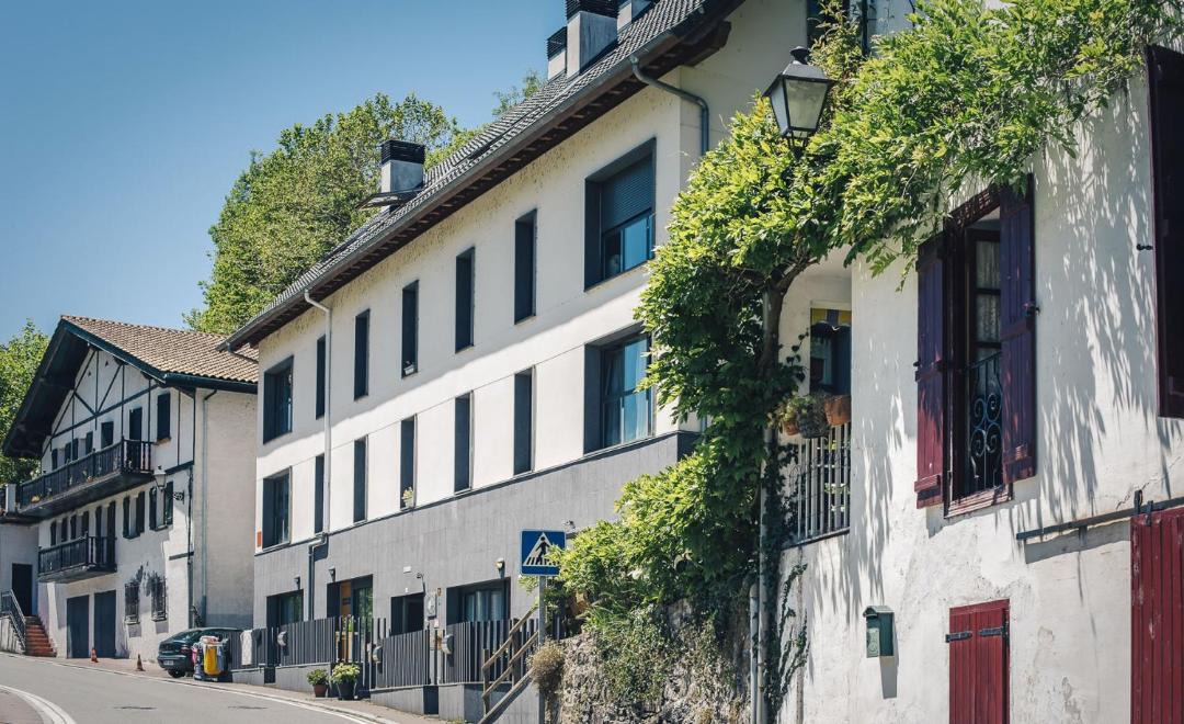 Photo of Buildings in Valcarlos