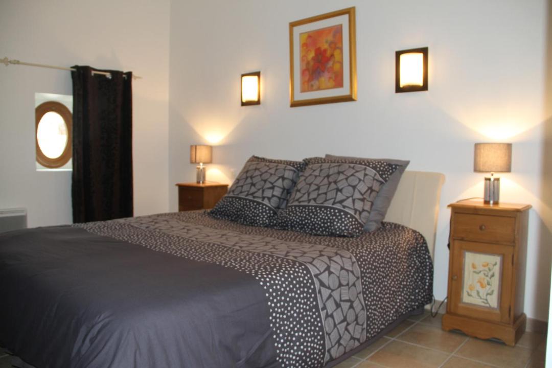 Photo of Bedroom in Bitry