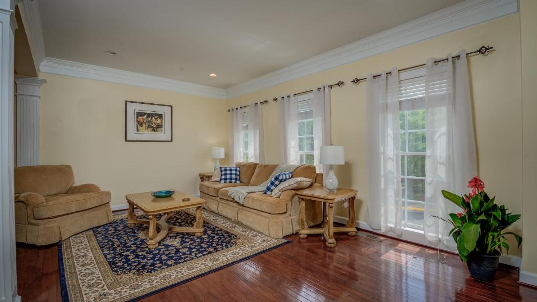 Photo of Livingroom in Lorton