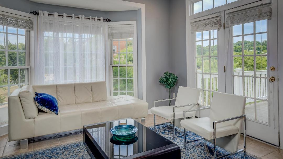 Photo of Livingroom in Lorton
