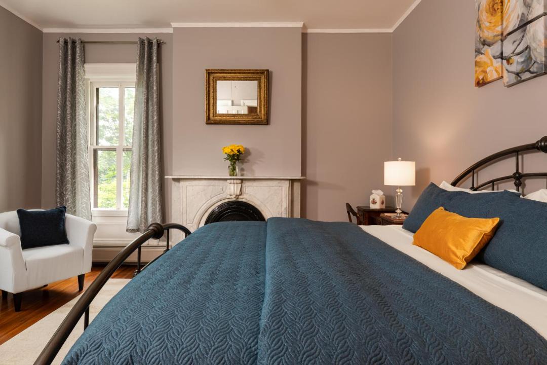 Photo of Bedroom in Utica