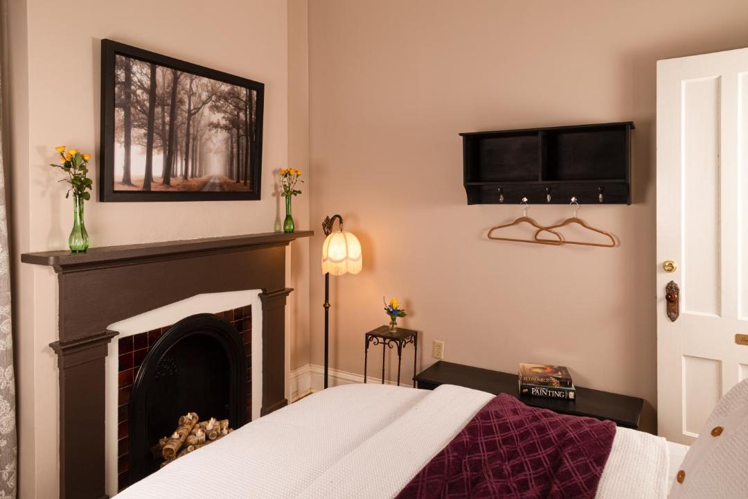 Photo of Bedroom in Utica