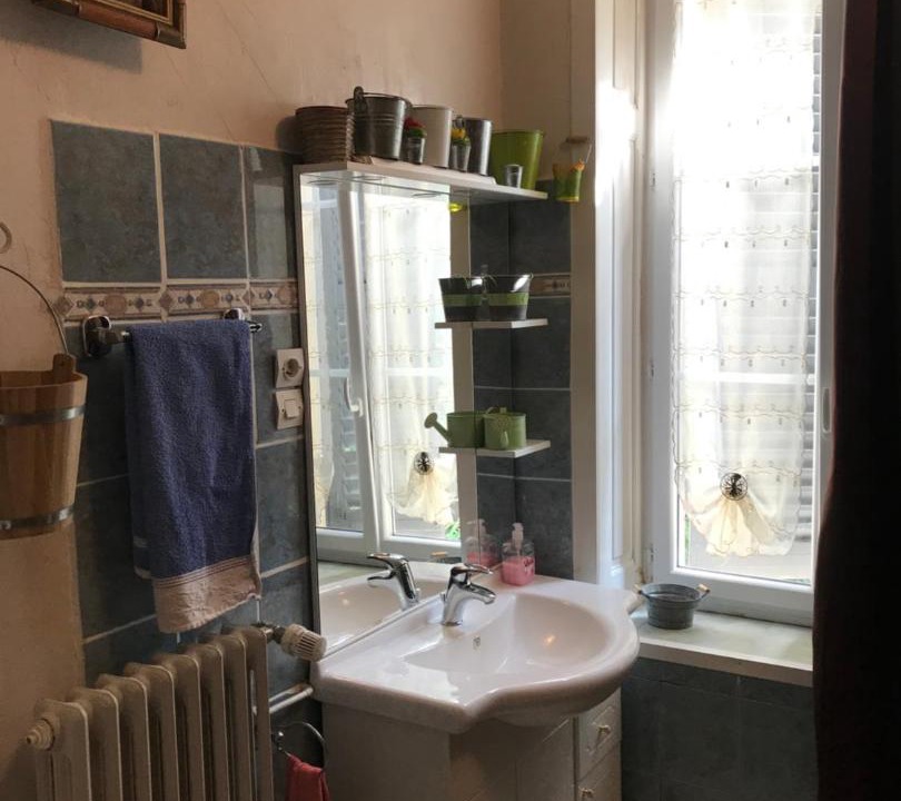 Photo of Others in Corre