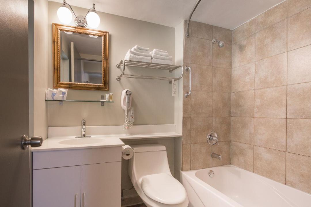Photo of Bathroom in Lindsay