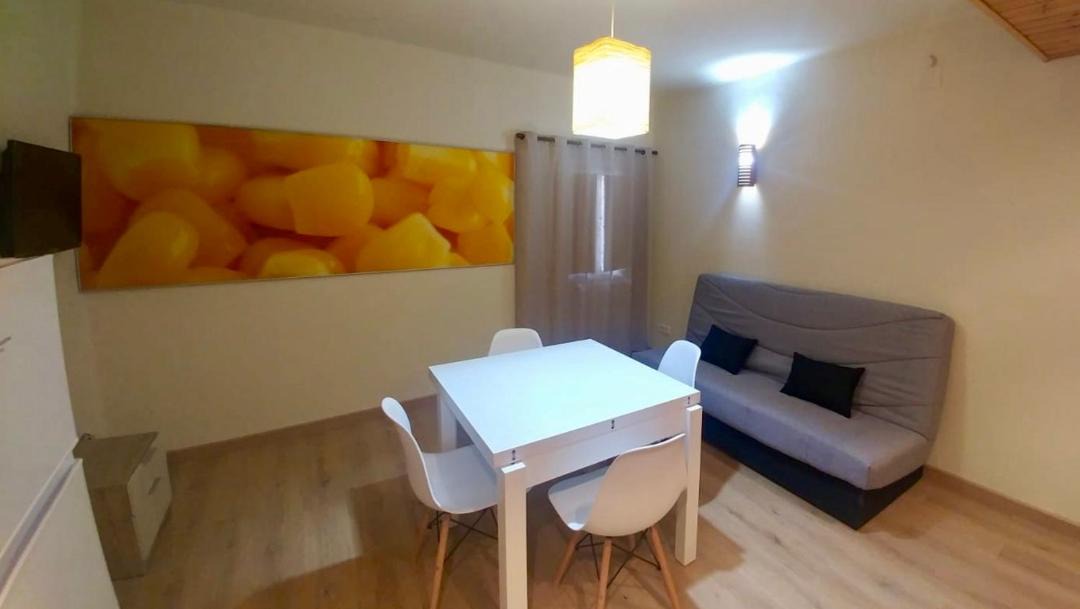 Photo of Livingroom in Vic