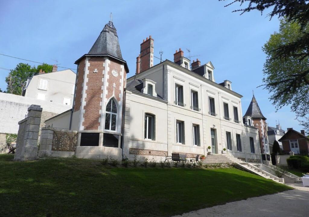 Photo of Others in La Chaussee-Saint-Victor