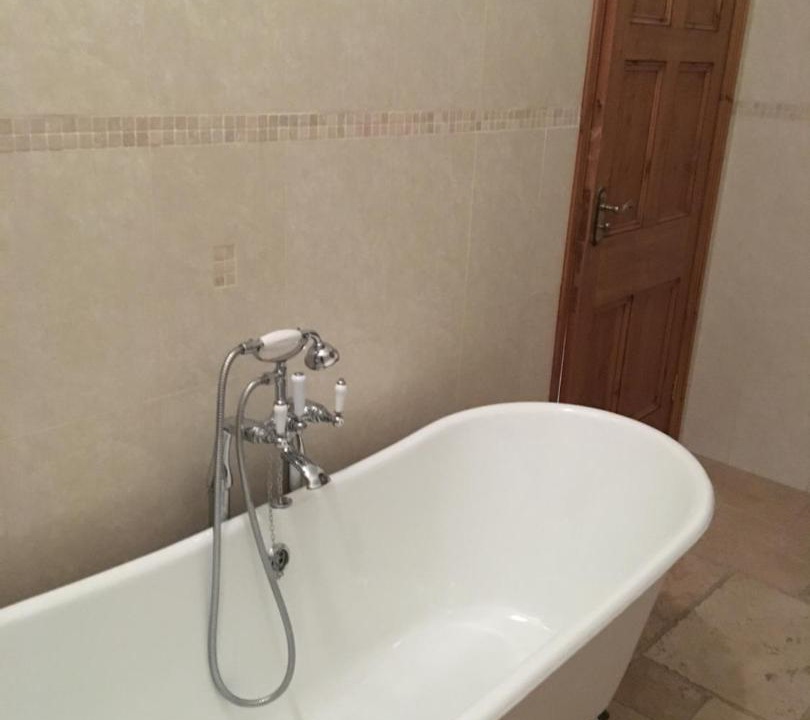 Photo of Bathroom in Leadenham