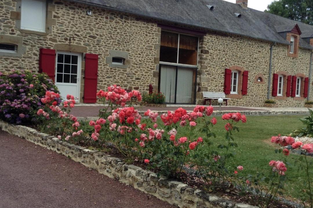 Photo of Buildings in Ize