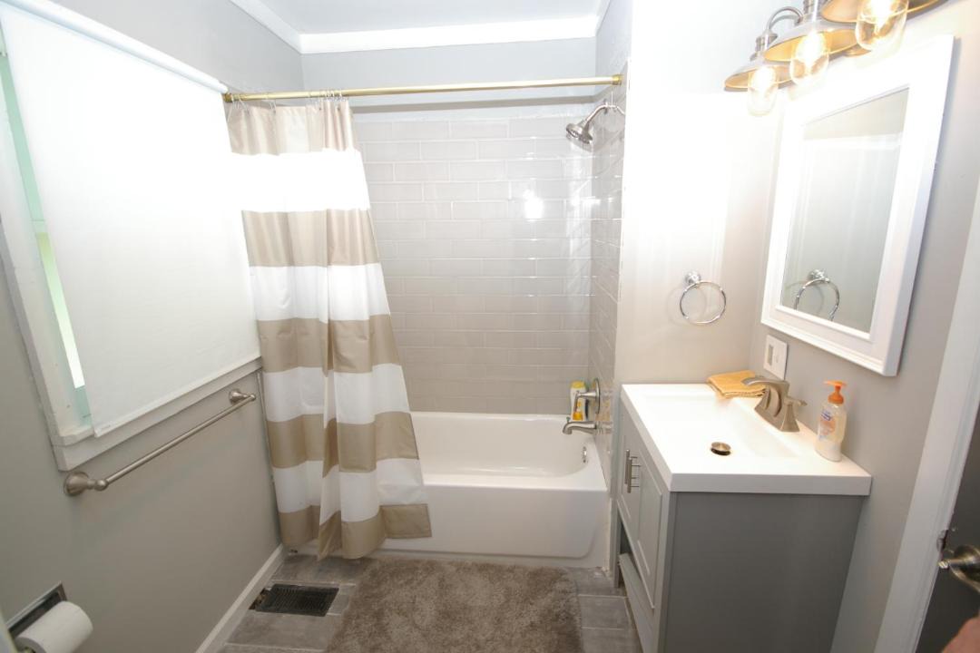 Photo of Bathroom in Old Fourth Ward