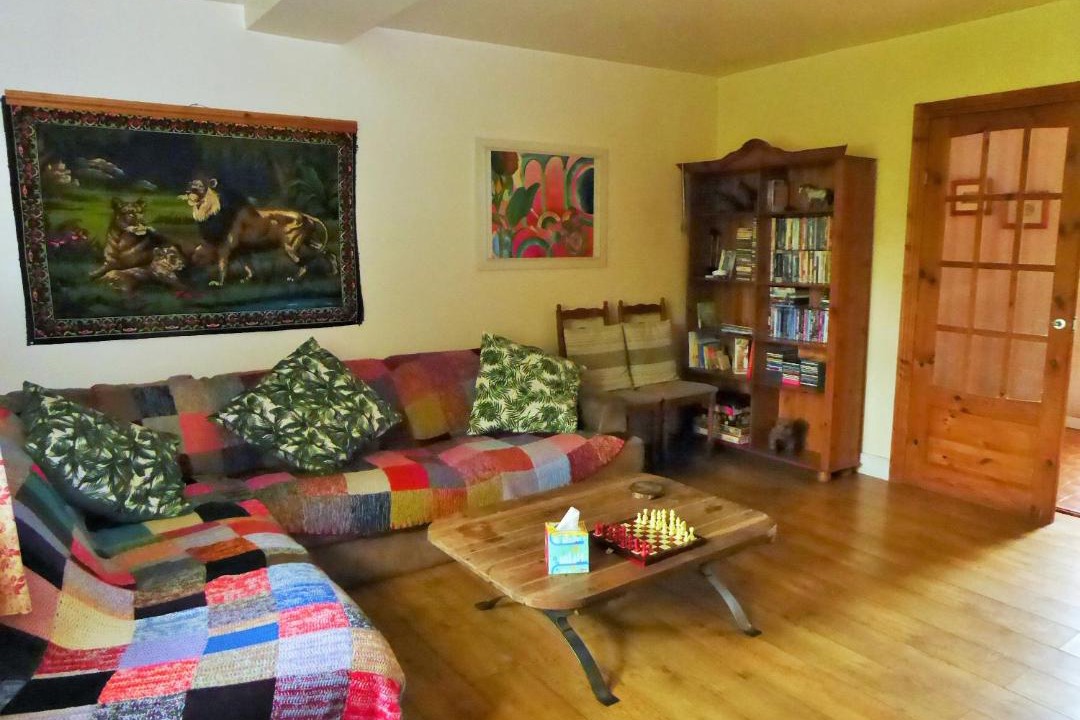 Photo of Livingroom in Place