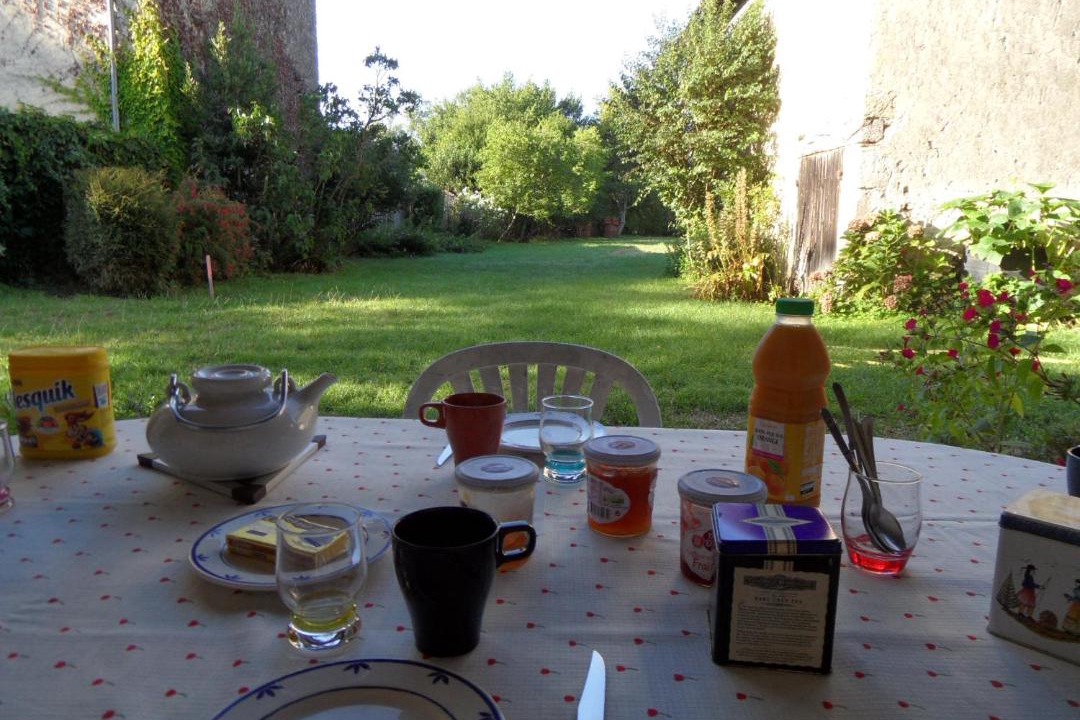 Photo of Others in Auros