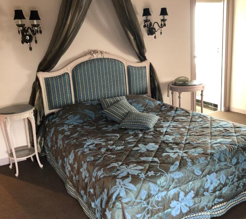 Photo of Bedroom in L'Isle-Adam