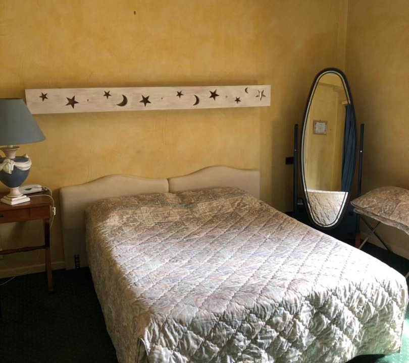 Photo of Bedroom in L'Isle-Adam
