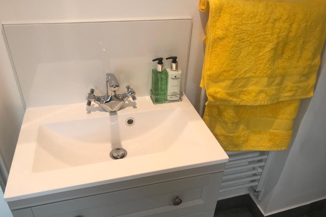 Photo of Bathroom in Cricket Malherbie