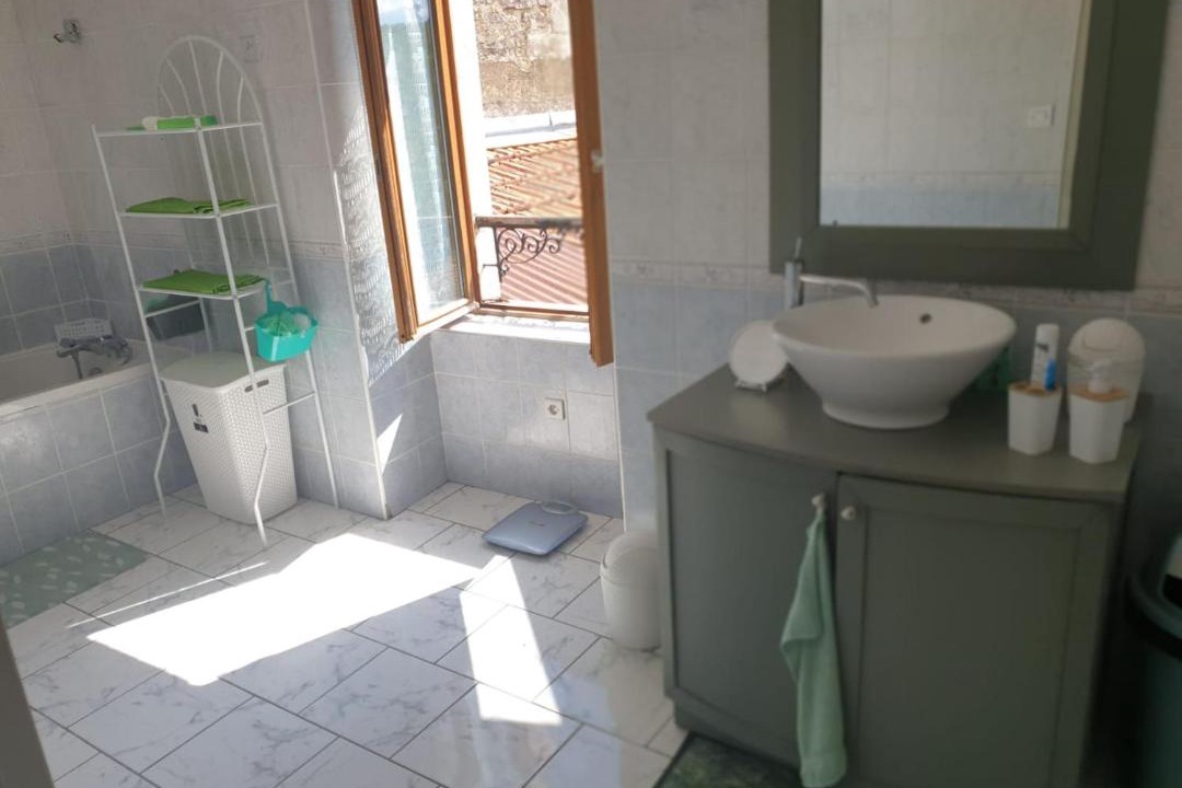 Photo of Bathroom in Nogent