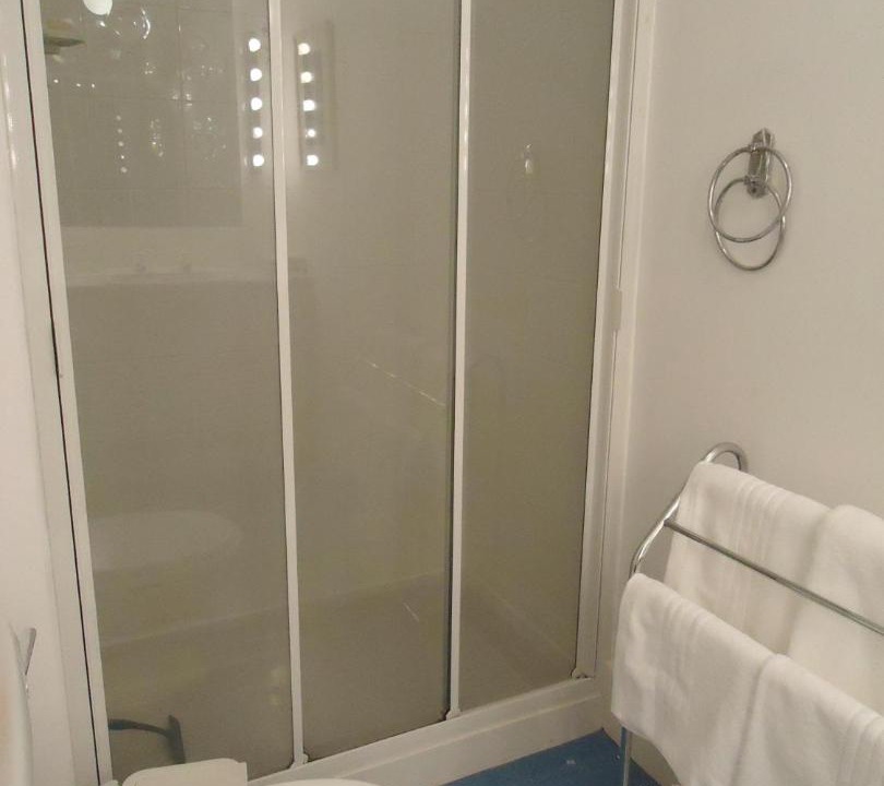 Photo of Others in Bishopton