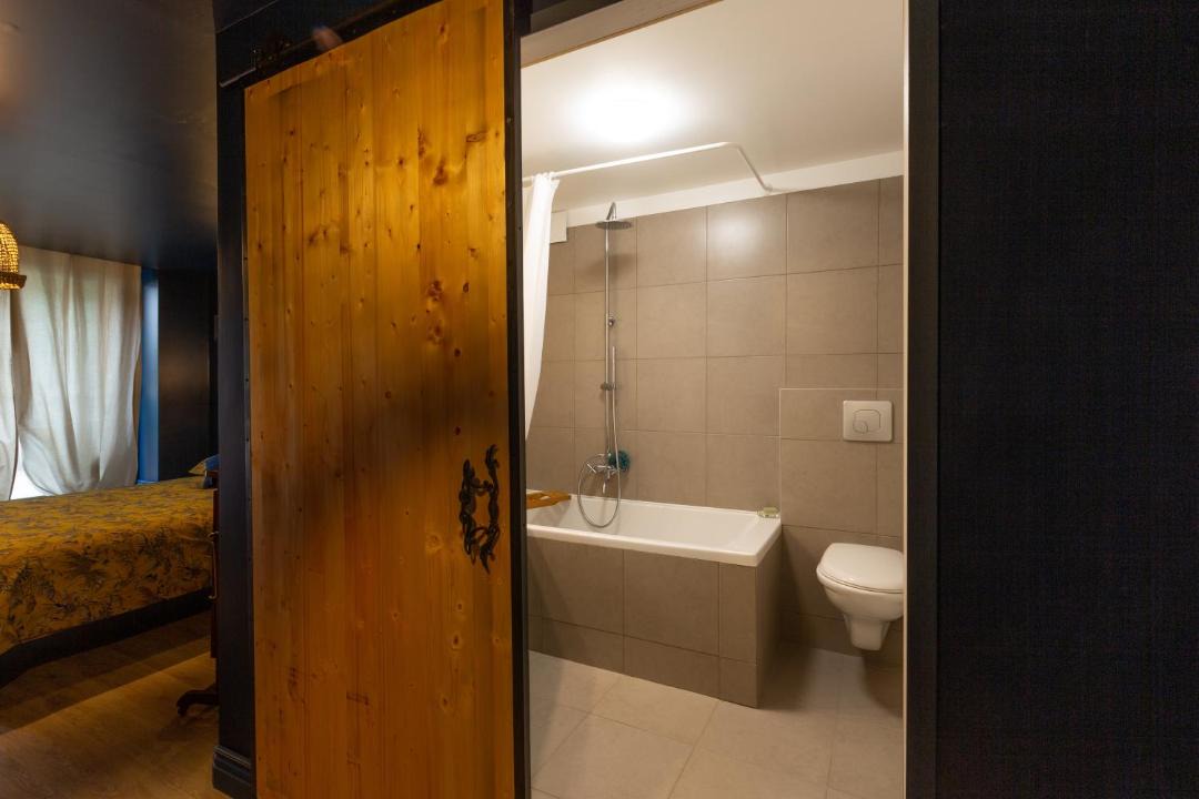 Photo of Bathroom in Chavot-Courcourt