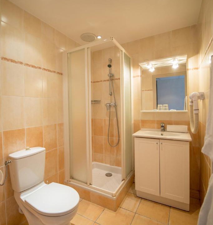 Photo of Others in Carros