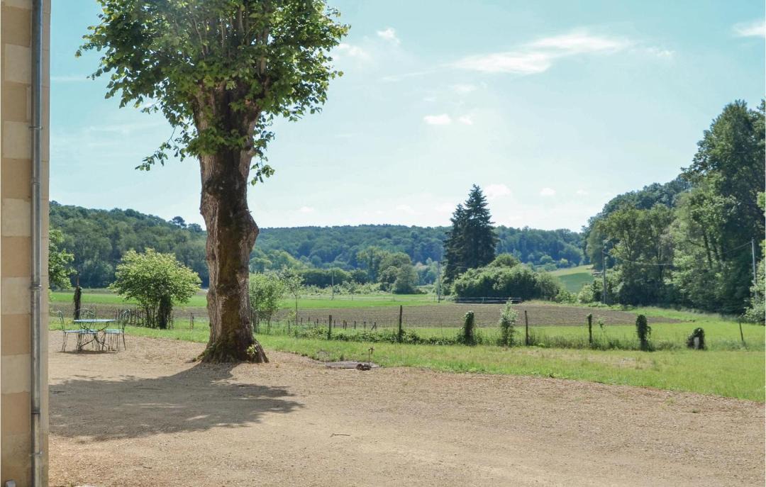 Photo of Others in Cravant-les-Coteaux