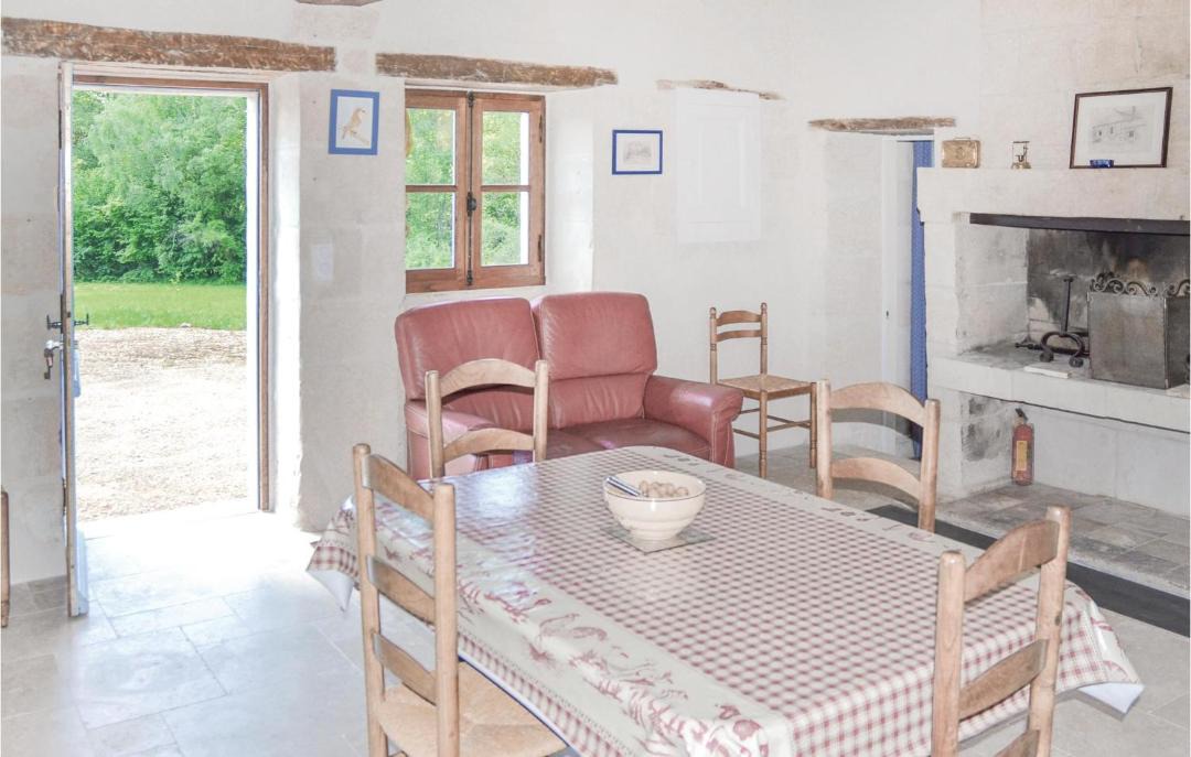 Photo of Others in Cravant-les-Coteaux