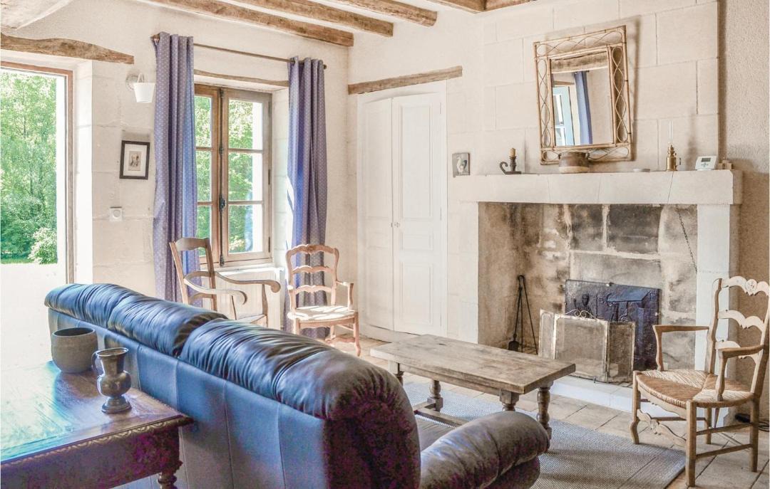 Photo of Others in Cravant-les-Coteaux