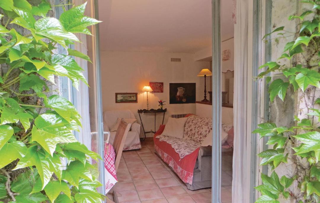 Photo of Patio Balcony in Saint-Branchs