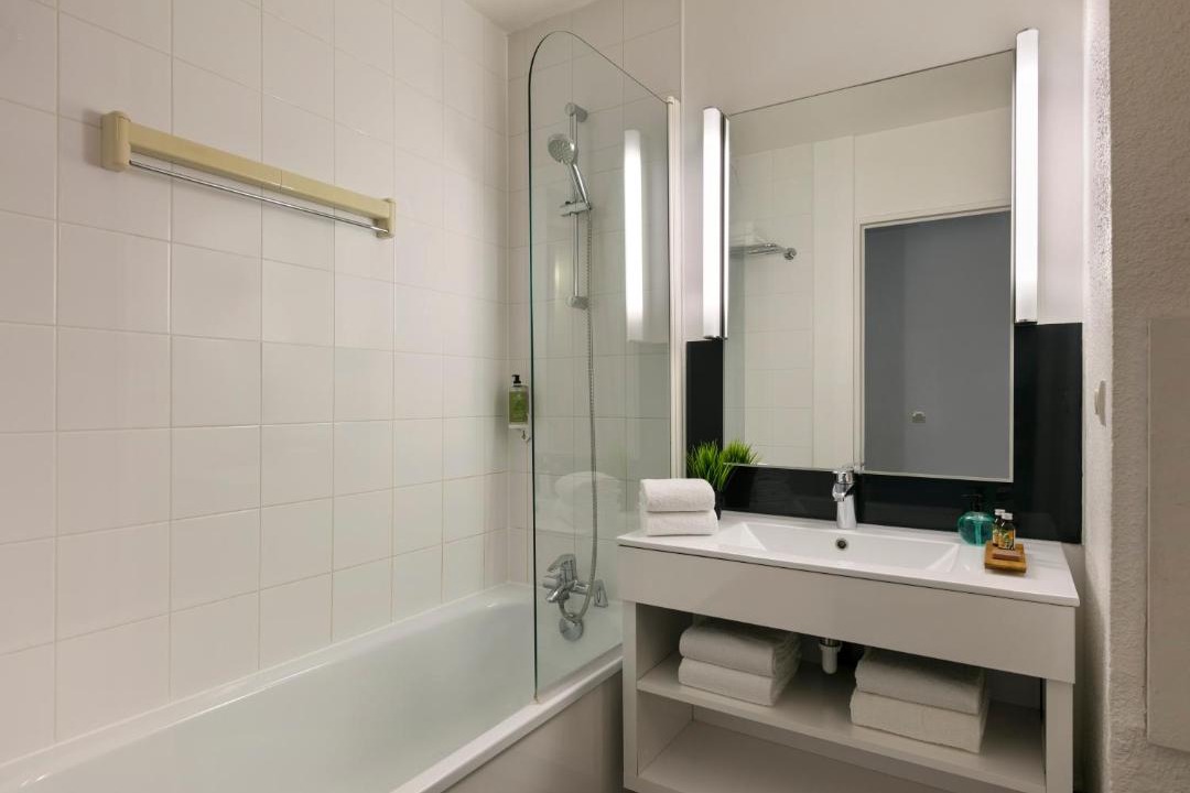 Photo of Bathroom in Quartier de la Salpetriere