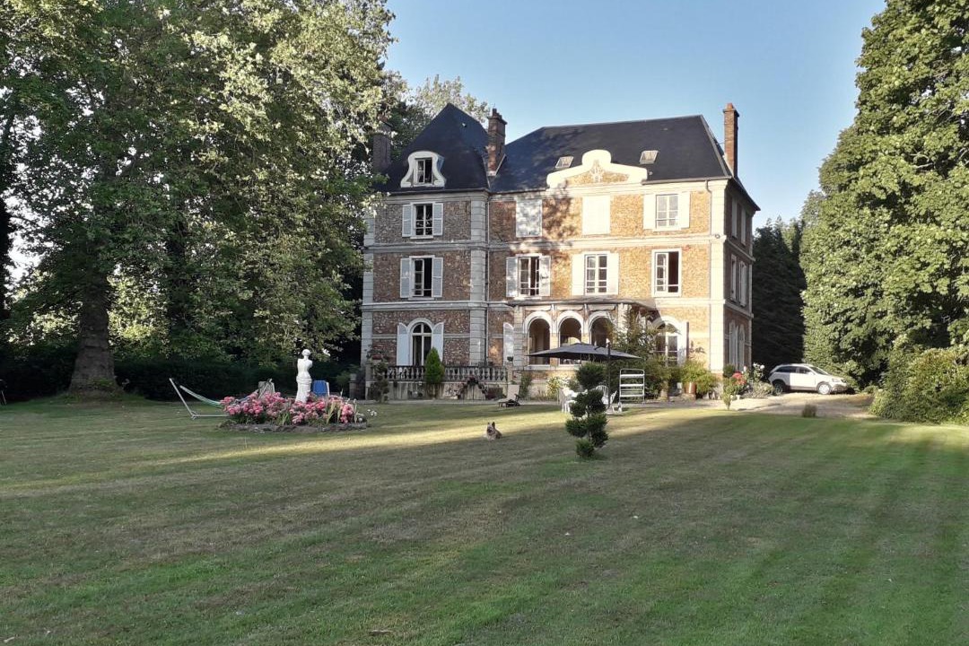 Photo of Others in Aincourt