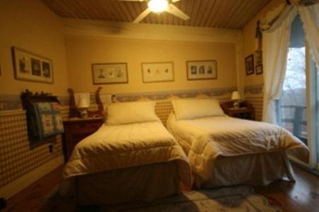 Photo of Bedroom in Algonquin Highlands