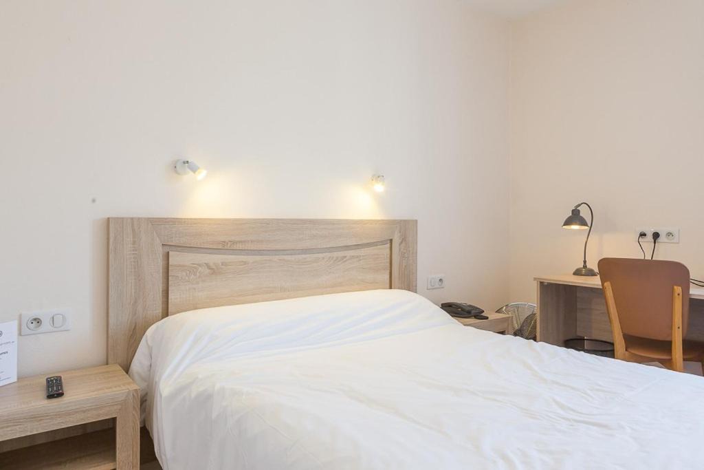 Photo of Bedroom in Etauliers