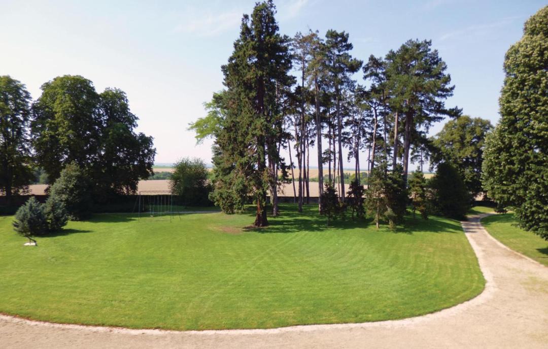 Photo of Others in Ocquerre