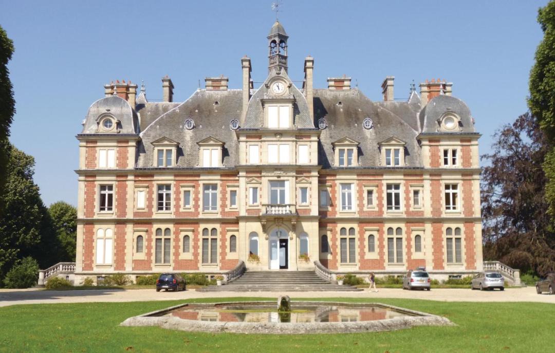 Photo of Buildings in Ocquerre