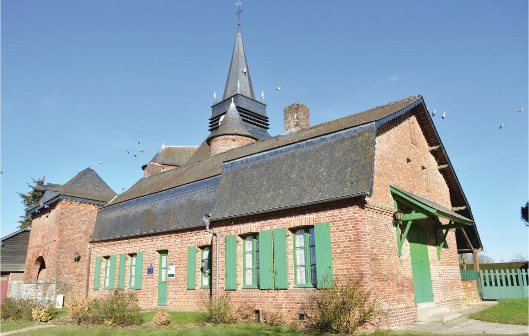 Photo of Buildings in Parfondeval