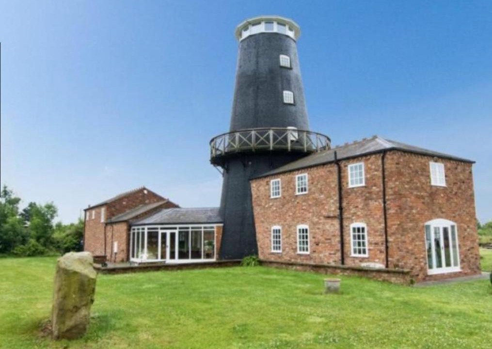 Photo of Buildings in Leadenham
