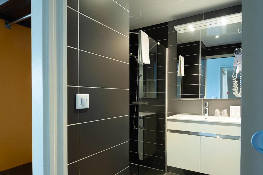 Photo of Bathroom in Saint-Chely-d'Apcher