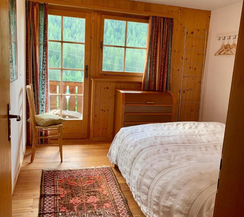 Photo of Bedroom in Filisur