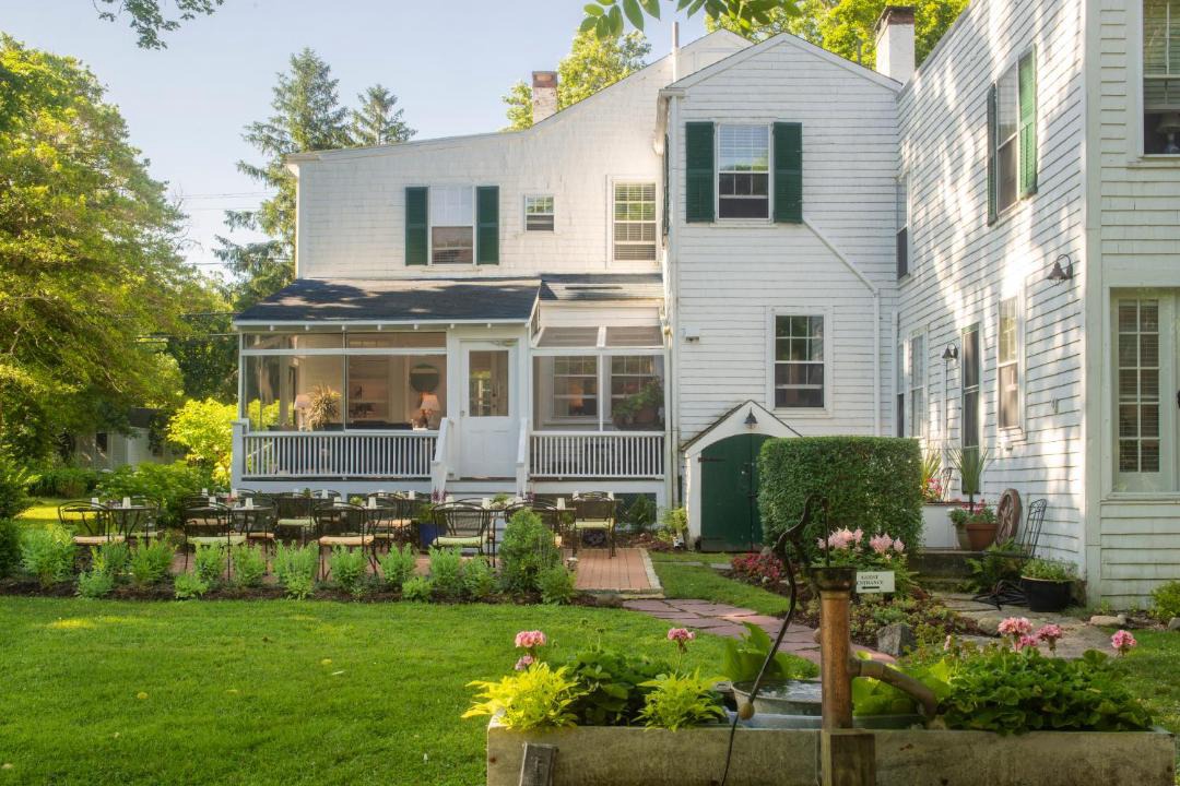 Photo of Buildings in Yarmouth Port