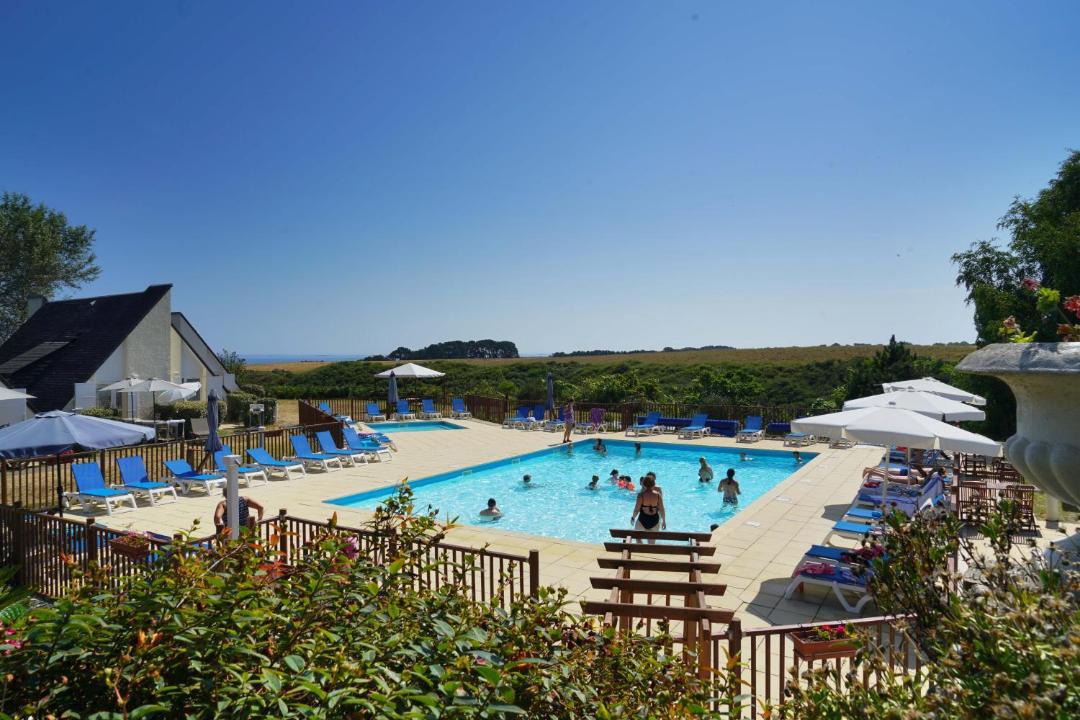 Photo of Others in Le Palais