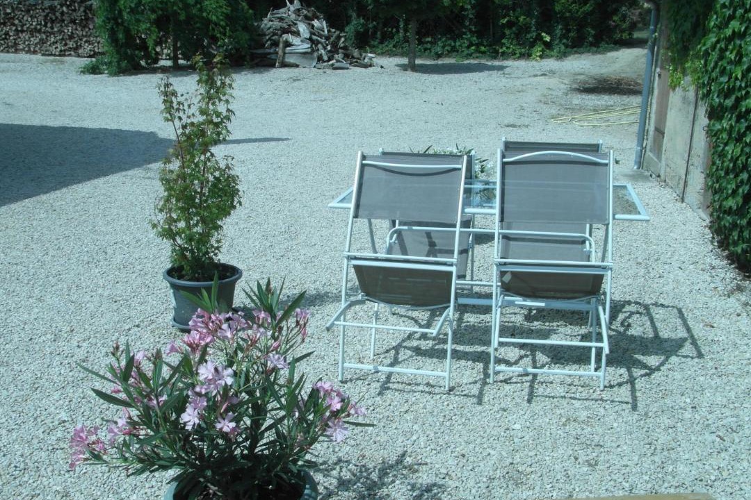 Photo of Buildings in Onjon