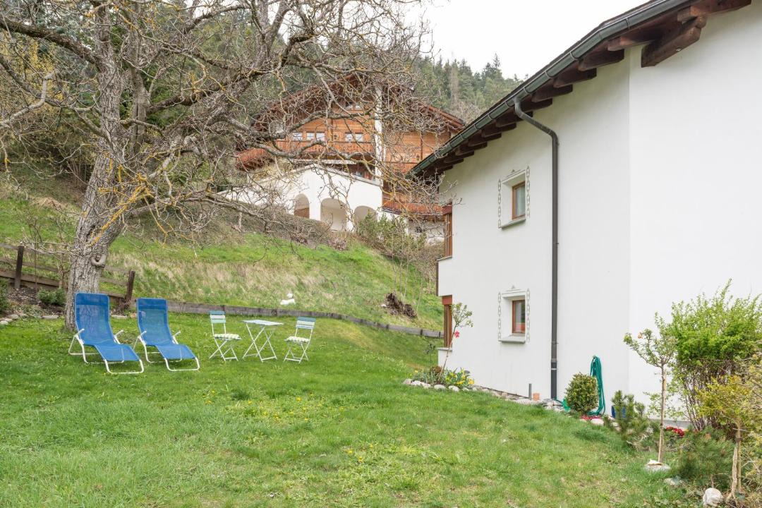 Photo of Buildings in Sagogn
