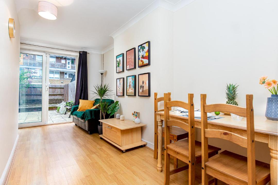 Photo of Livingroom in Tower Hamlets