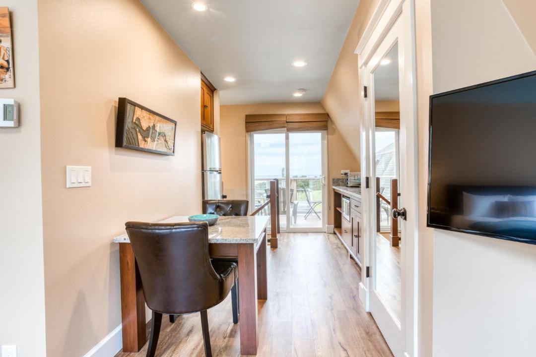 Photo of Others in Surf Pines