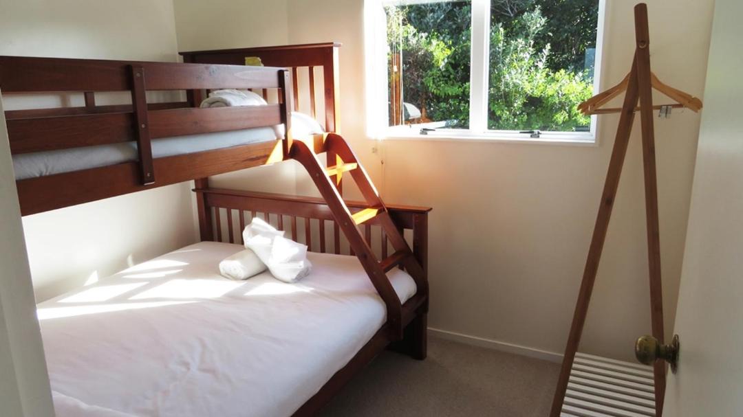 Photo of Bedroom in Onetangi