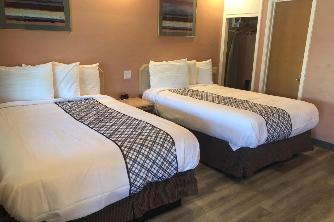 Photo of Others in Grants Pass