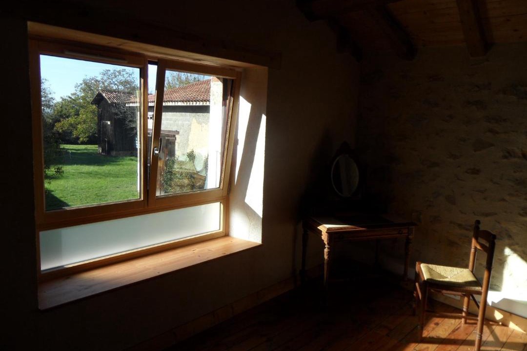 Photo of Others in Auros